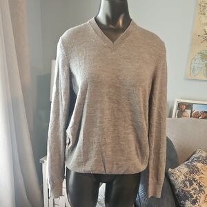 Men's Light Gray V-Neck SweaterJos A. Banks, Size SMALL